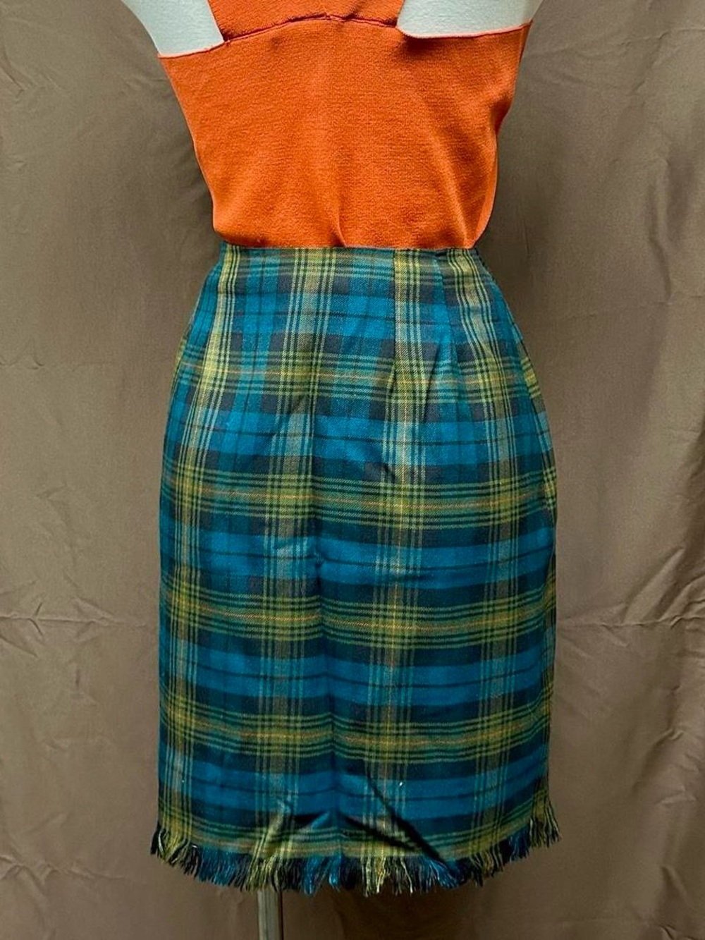 Vtg Frayed Mini Wrap Skirt in plaid - Picture 6 of 6